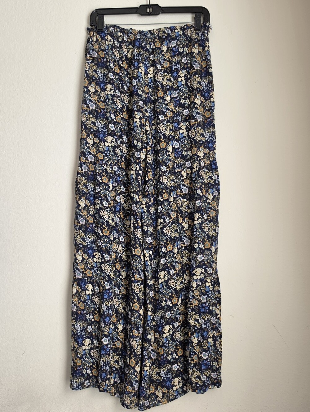 Maurices Navy Blue Yellow Floral Flowy Wide Leg Palazzo Pants Size Medium New - Picture 2 of 10